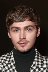 Miles Heizer