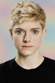 Mae Martin biography, age and filmography