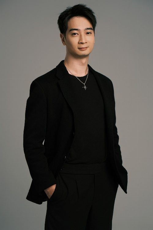 SlimV portrait