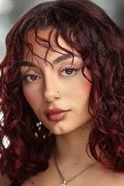 Lara Duru portrait