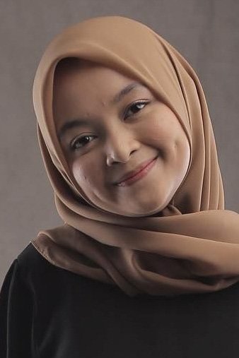 Neneng Wulandari portrait