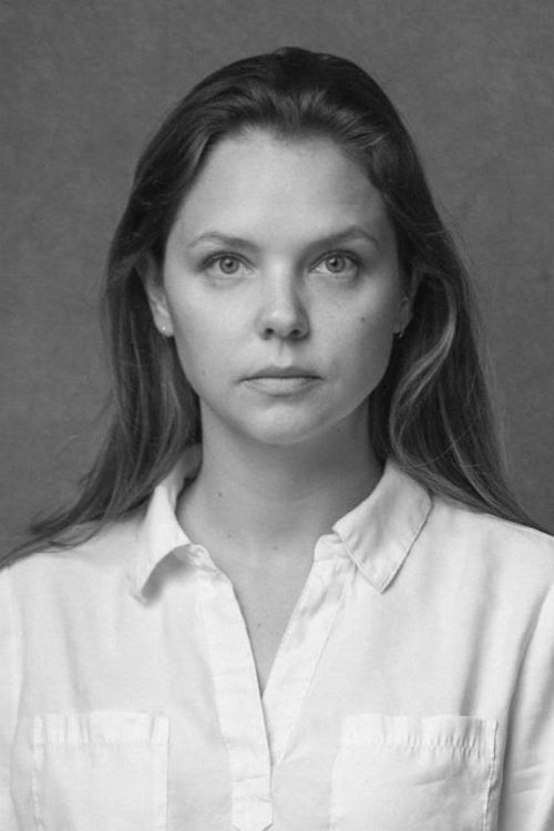 Laura Stoltz portrait