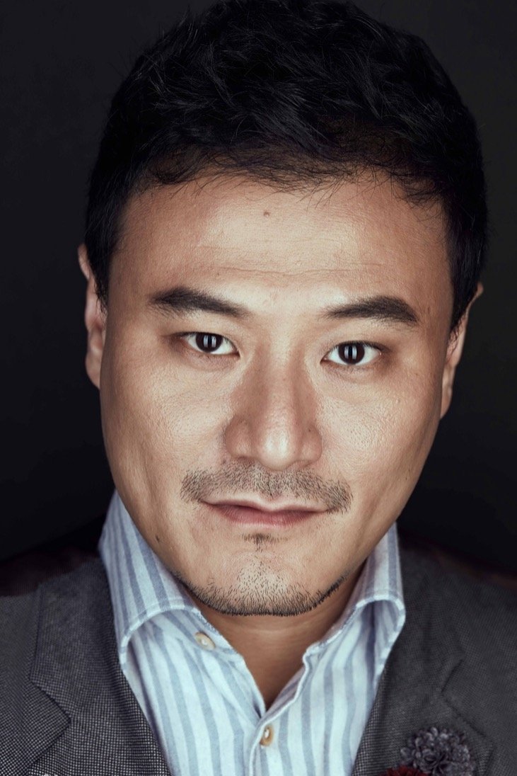 Liu Kailuo portrait