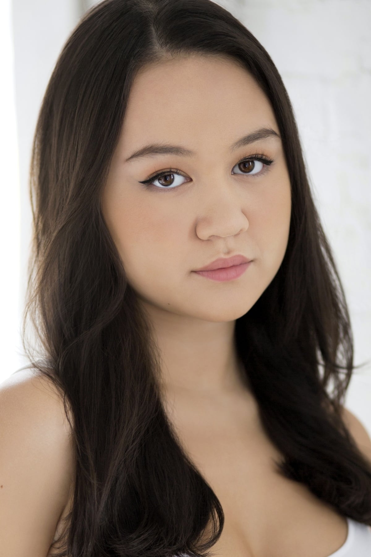 Amalia Yoo Biography