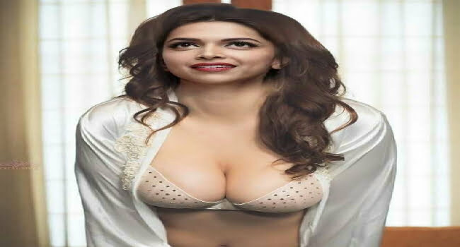 Deepika Padukone Hot, Sexy & Latest Photos